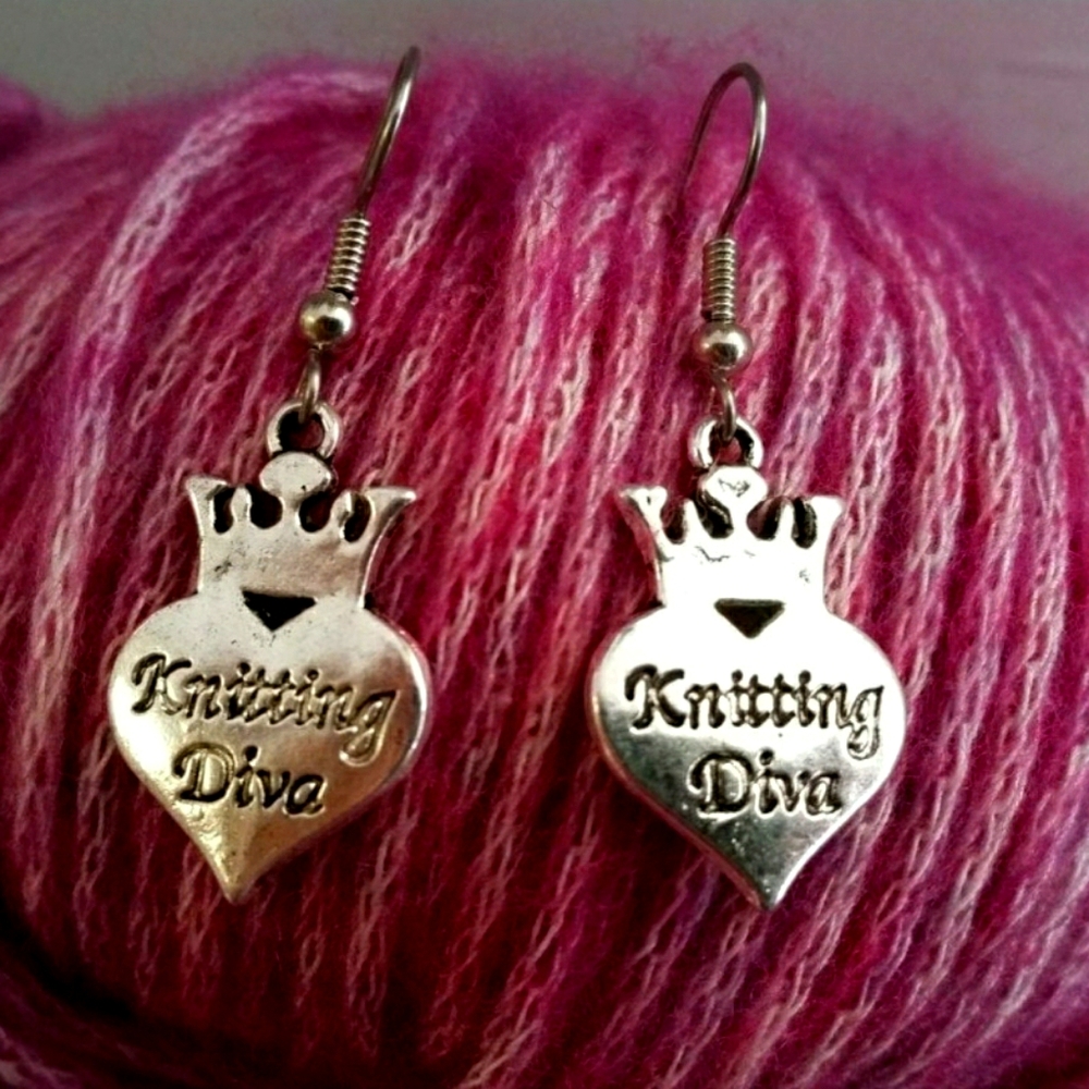 Knitting Diva Earrings Yarn Mom Queen Bat Heart